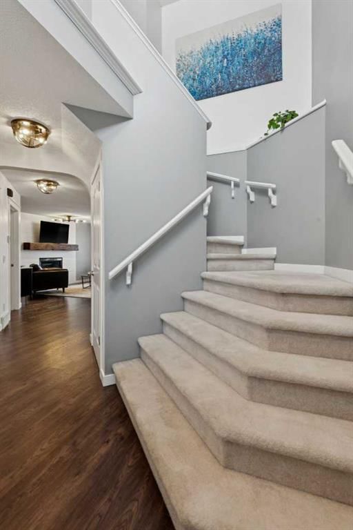 250 Chapalina Place SE, Calgary — photo 3 of 48