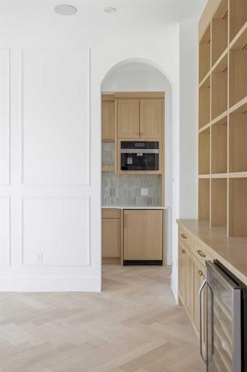 2124 29 Avenue SW, Calgary — photo 2 of 13