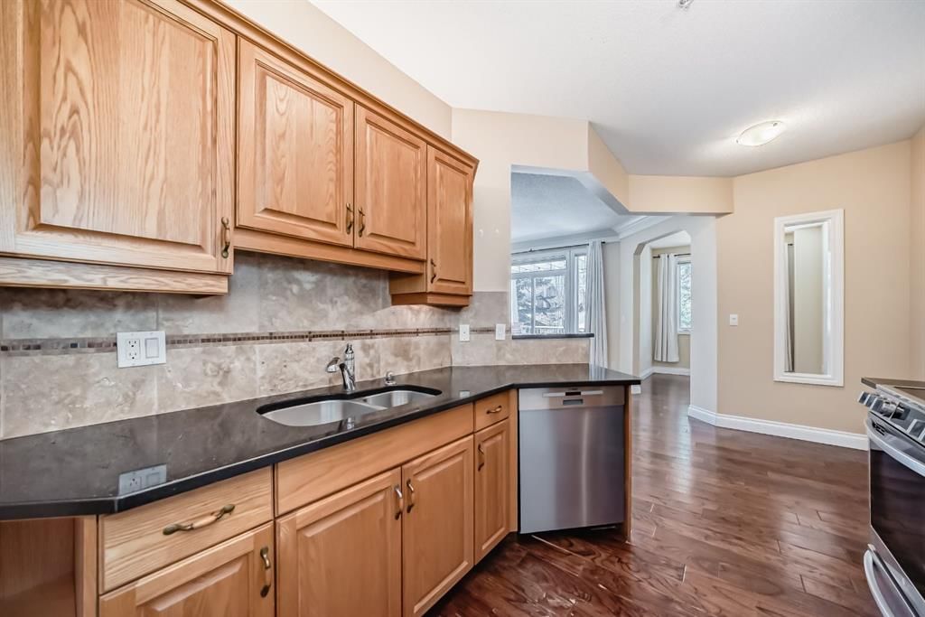 203, 12505 Bonaventure Drive SE, Calgary — photo 2 of 21