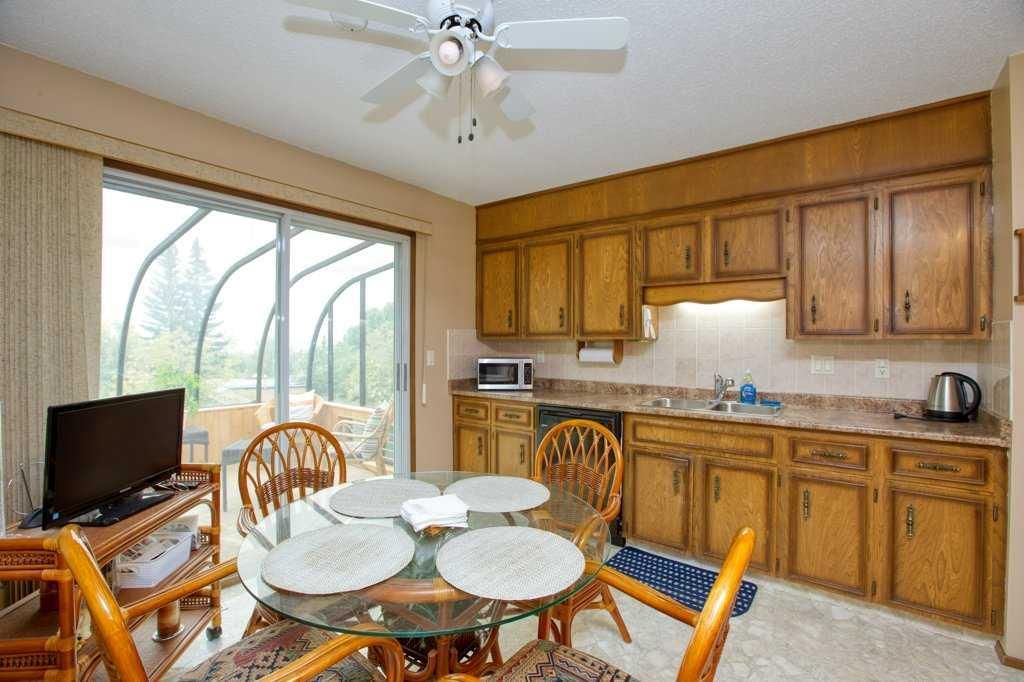 307 Silverthorn Way NW, Calgary — photo 5 of 25