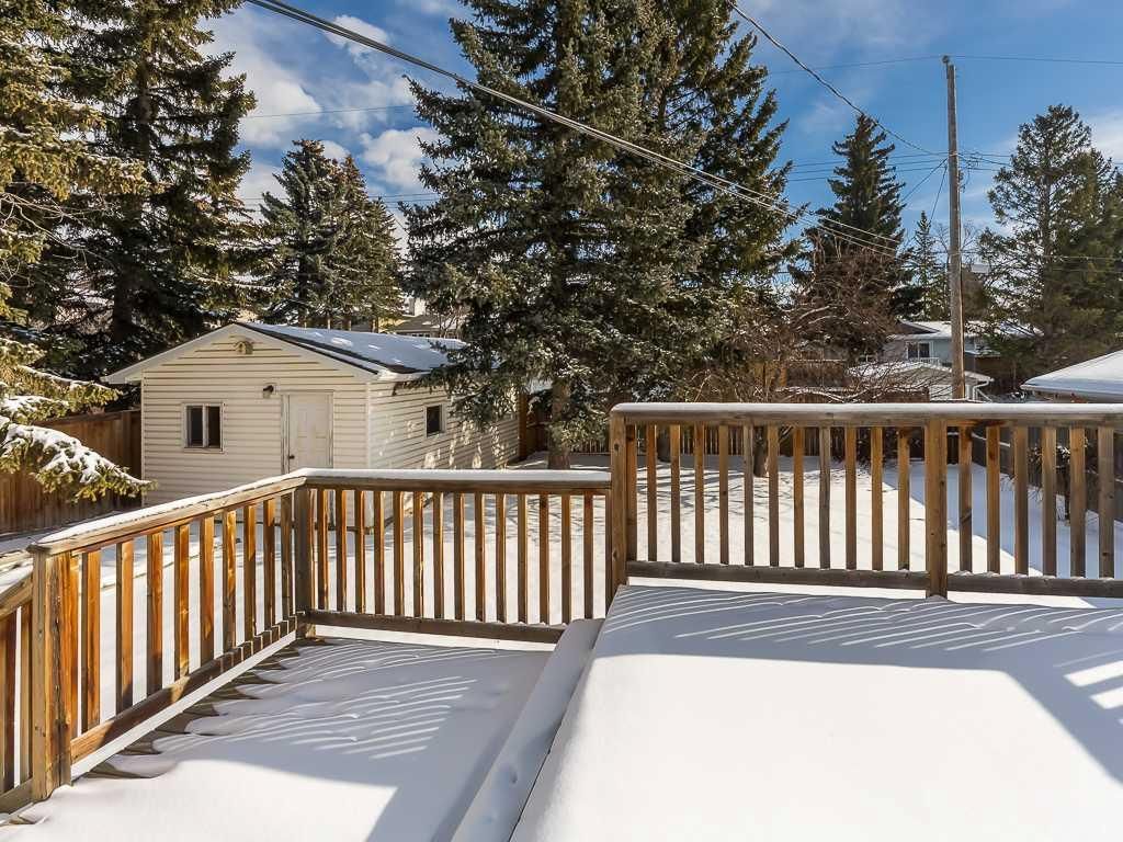 6208 Dalton Drive NW, Calgary — photo 2 of 28