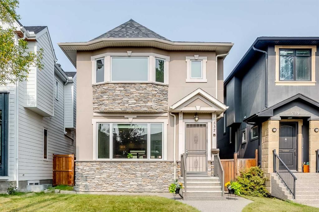 537 34A Street NW, Calgary — main listing photo