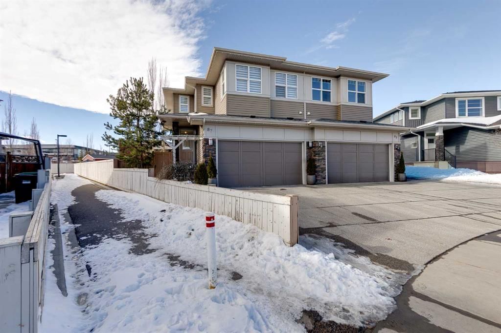 87 Evanswood Circle NW, Calgary — main listing photo