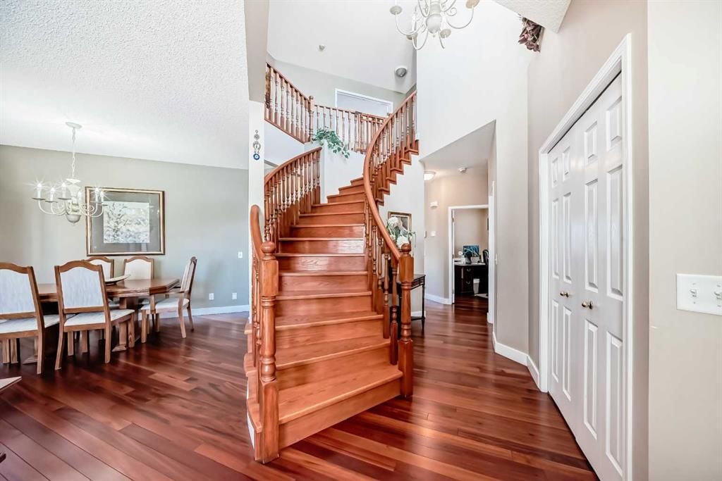 232 Coral Keys Place NE, Calgary — photo 4 of 49