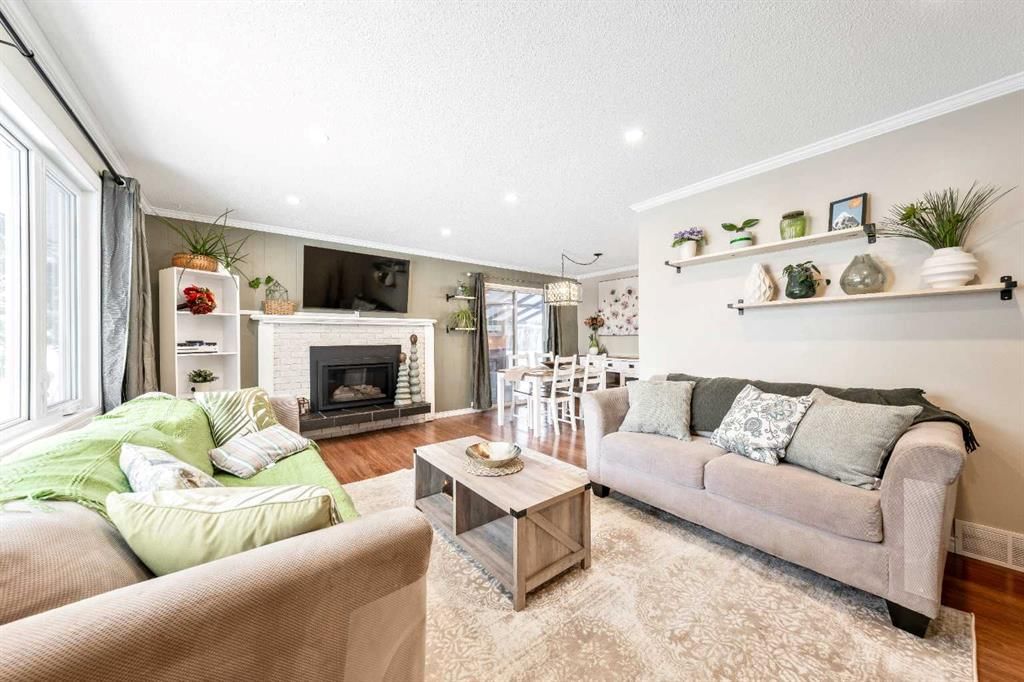 804 68 Avenue NW, Calgary — photo 3 of 50