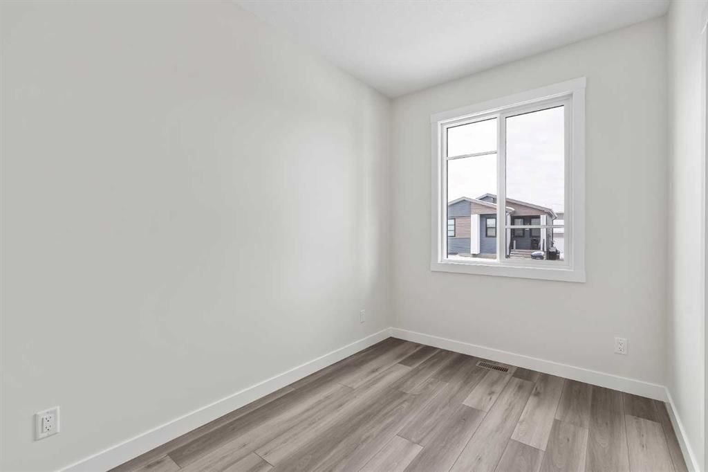 82 Herron Common NE, Calgary — photo 5 of 34