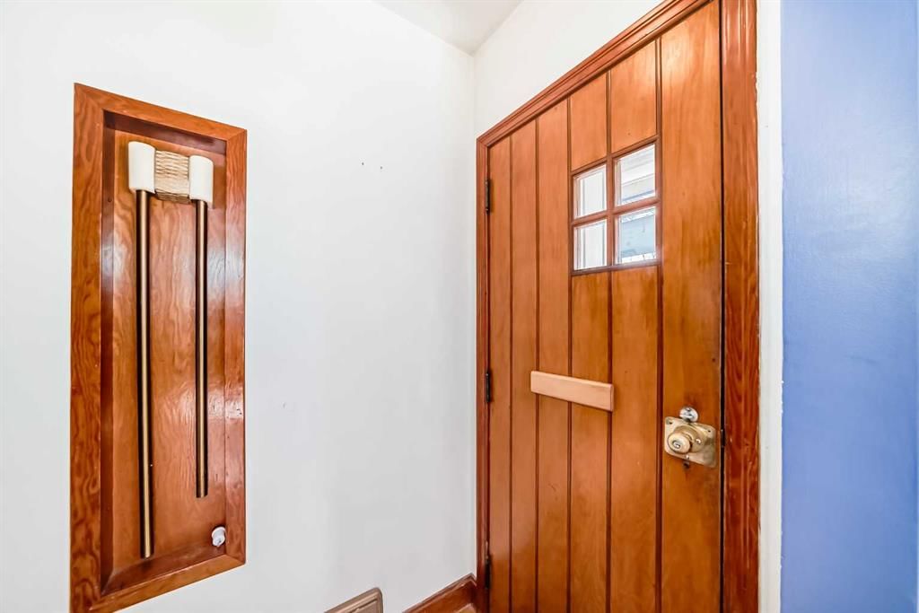 1431 1A Street NW, Calgary — photo 3 of 30