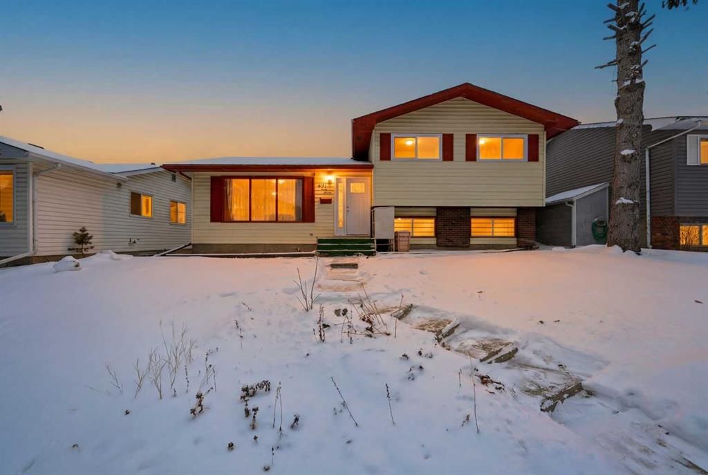 6011 Temple Drive NE, Calgary — main listing photo