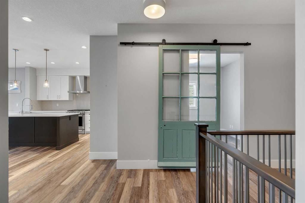 95 Sierra Morena Manor SW, Calgary — photo 4 of 45