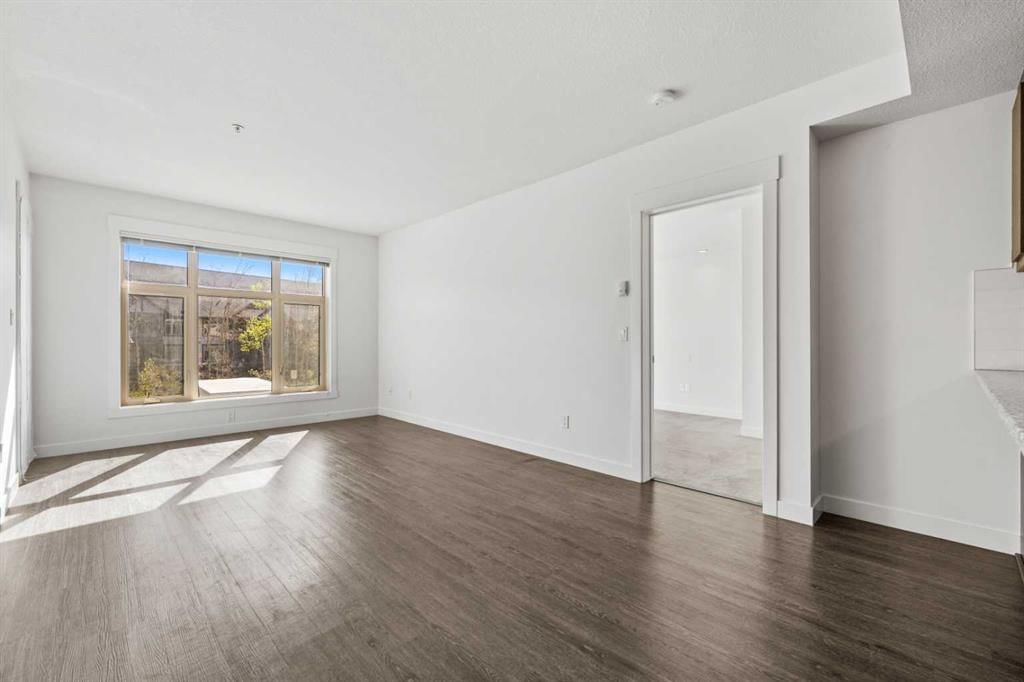 121, 15 Aspenmont Heights SW, Calgary — photo 3 of 41