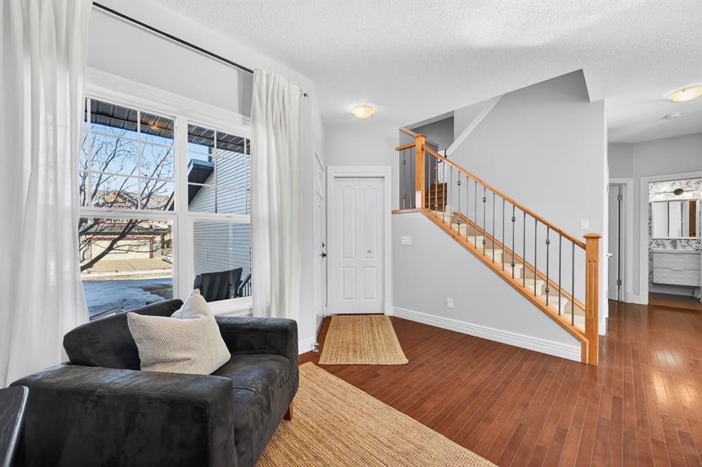 29 Cougarstone Manor SW, Calgary — photo 4 of 49