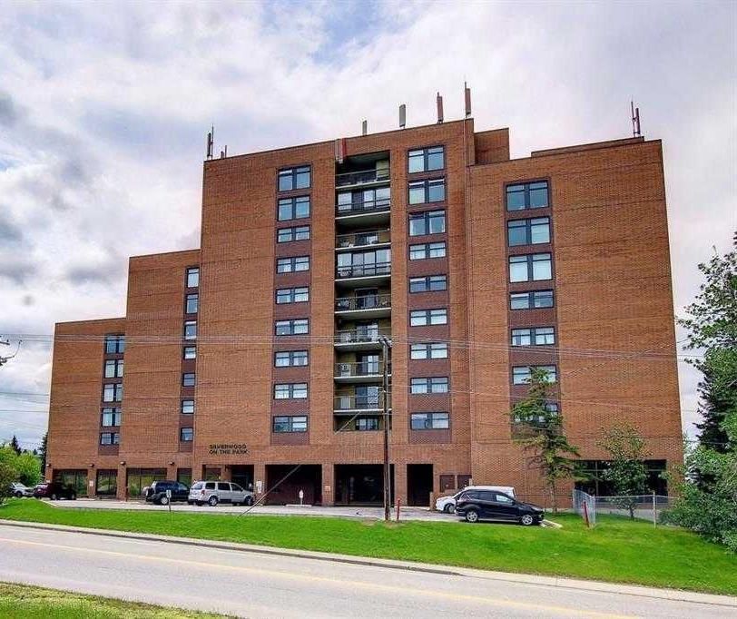 811, 8604 48 Avenue NW, Calgary — main listing photo
