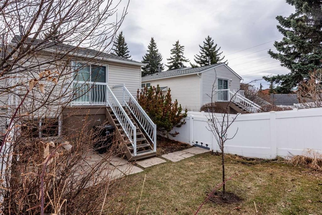 11452 8 Street SW, Calgary — photo 2 of 32