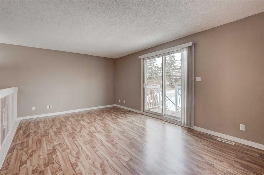 11452 8 Street SW, Calgary — photo 5 of 32