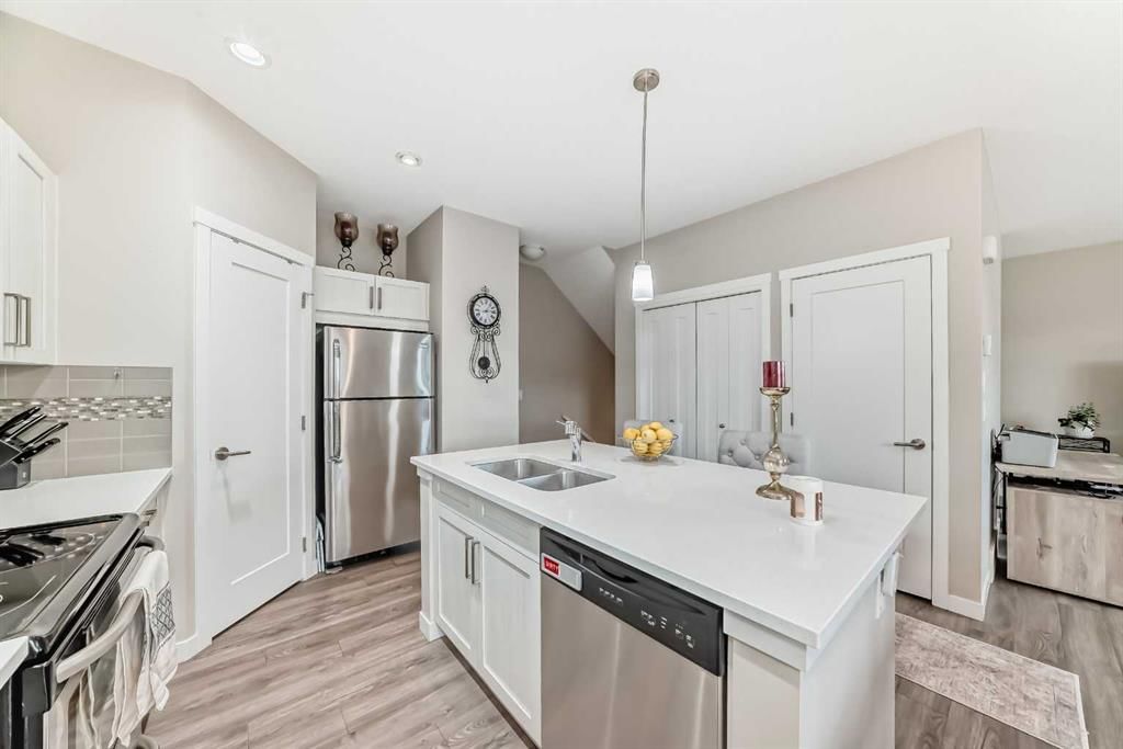 303, 428 Nolan Hill Drive NW, Calgary — photo 5 of 47