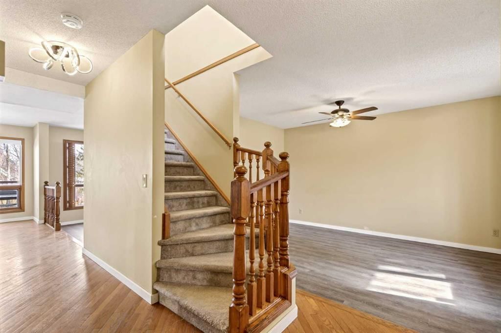 84 Rivergreen Crescent SE, Calgary — photo 5 of 50