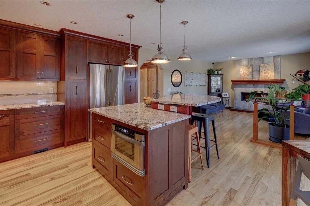 66 Scimitar Point NW, Calgary — photo 5 of 38