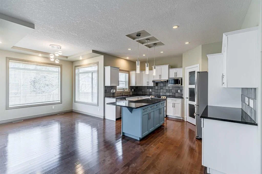 67 Evergreen Row SW, Calgary — photo 3 of 34
