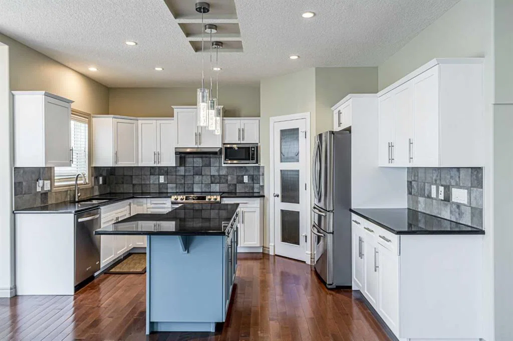 67 Evergreen Row SW, Calgary — photo 4 of 34
