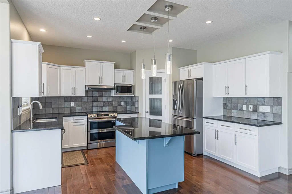 67 Evergreen Row SW, Calgary — photo 5 of 34