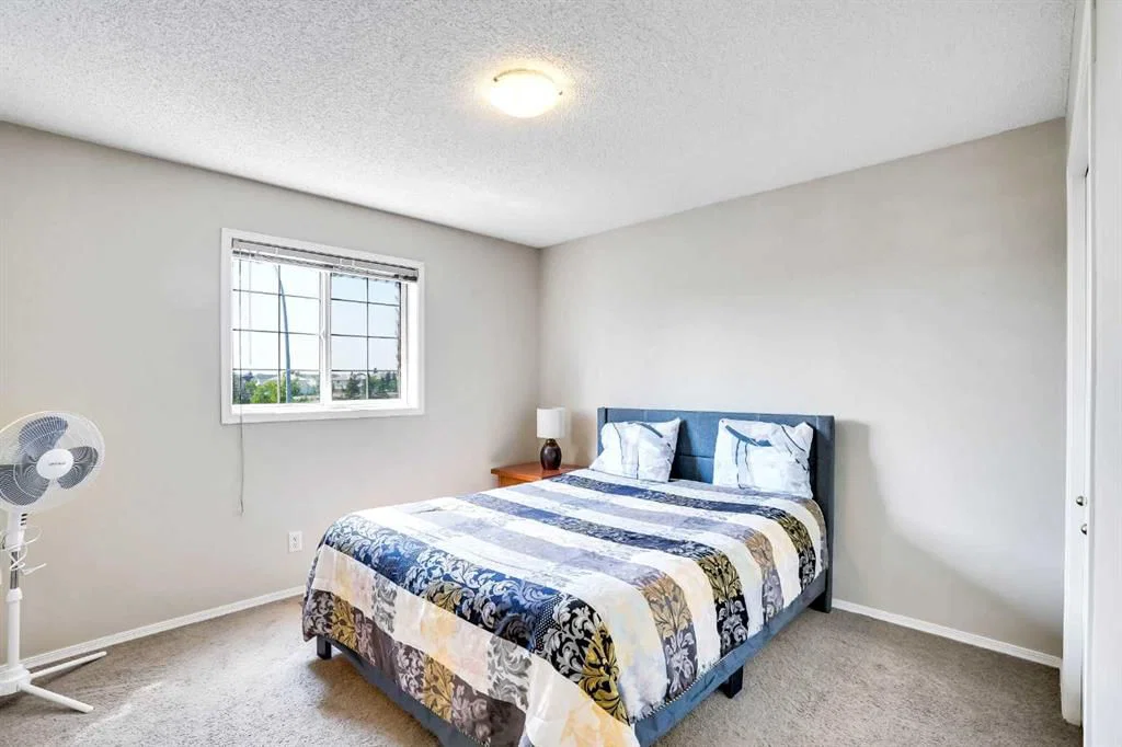 69 Coral Springs Park NE, Calgary — photo 3 of 50