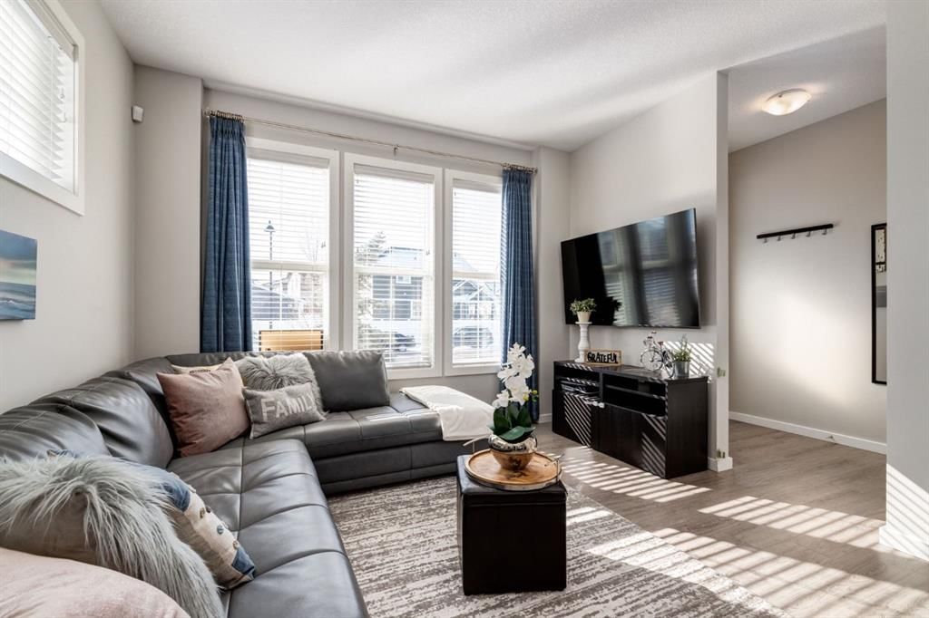 1217 Legacy Circle SE, Calgary — photo 3 of 43