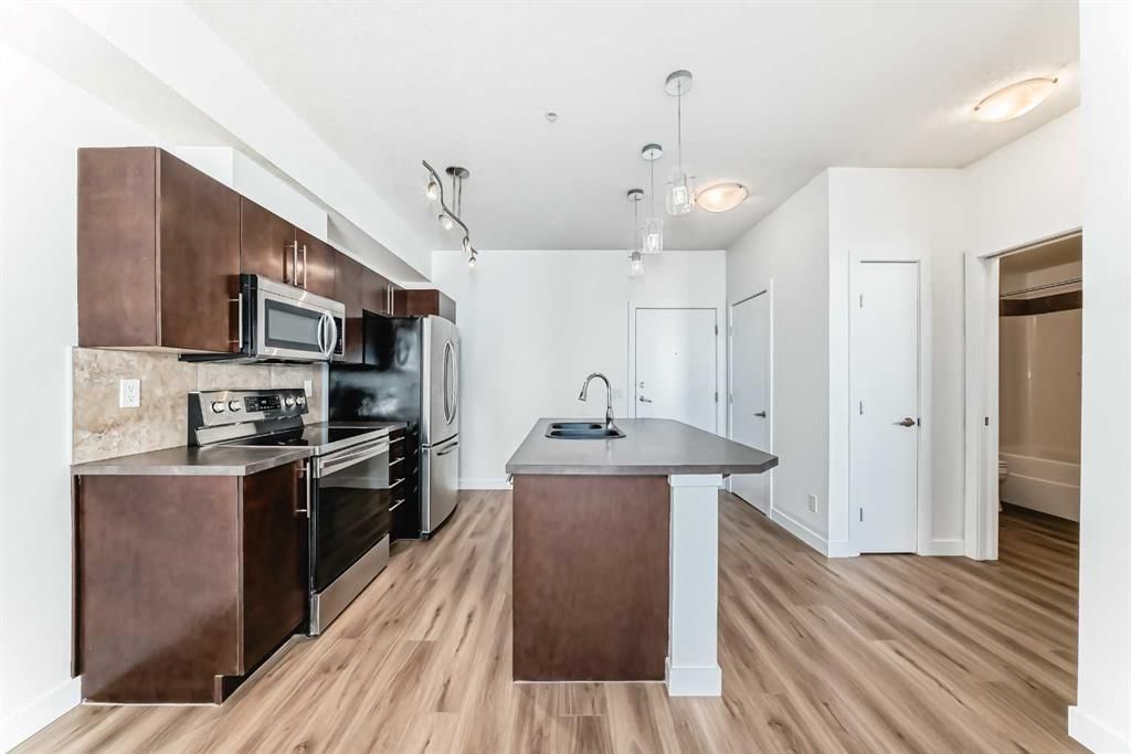 209, 2307 14 Street SW, Calgary — photo 3 of 20