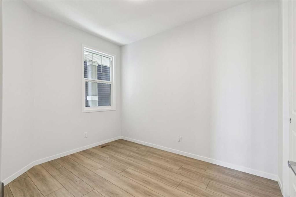 92 Belmont Place SW, Calgary — photo 3 of 27