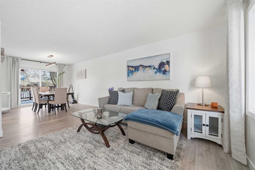 67 Lake Sylvan Close SE, Calgary — photo 4 of 29