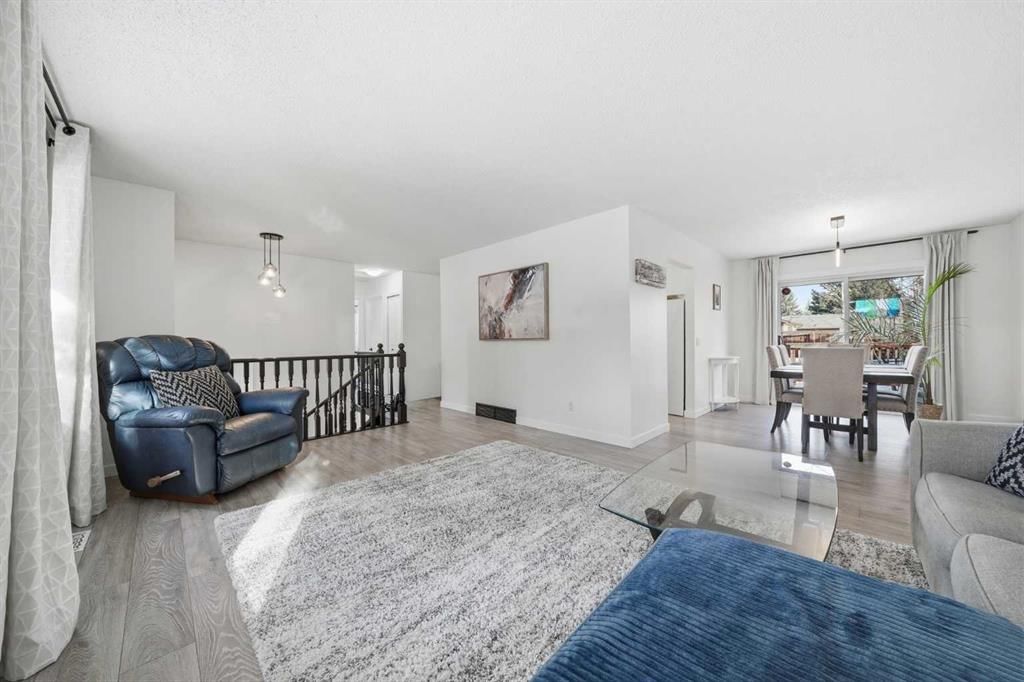 67 Lake Sylvan Close SE, Calgary — photo 5 of 29