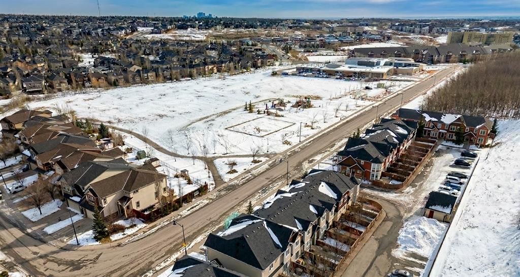 93 Aspen Hills Drive SW, Calgary — photo 2 of 43