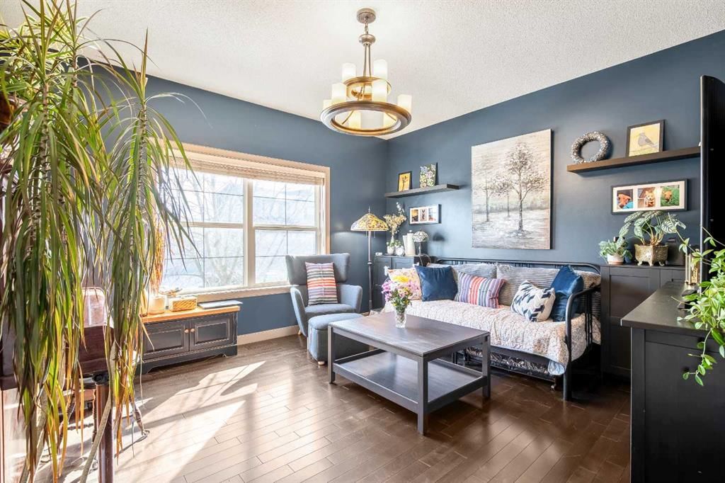 77 Elgin Meadows Manor SE, Calgary — photo 3 of 38
