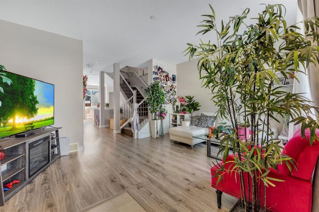 117 Howse Lane NE, Calgary — photo 5 of 26