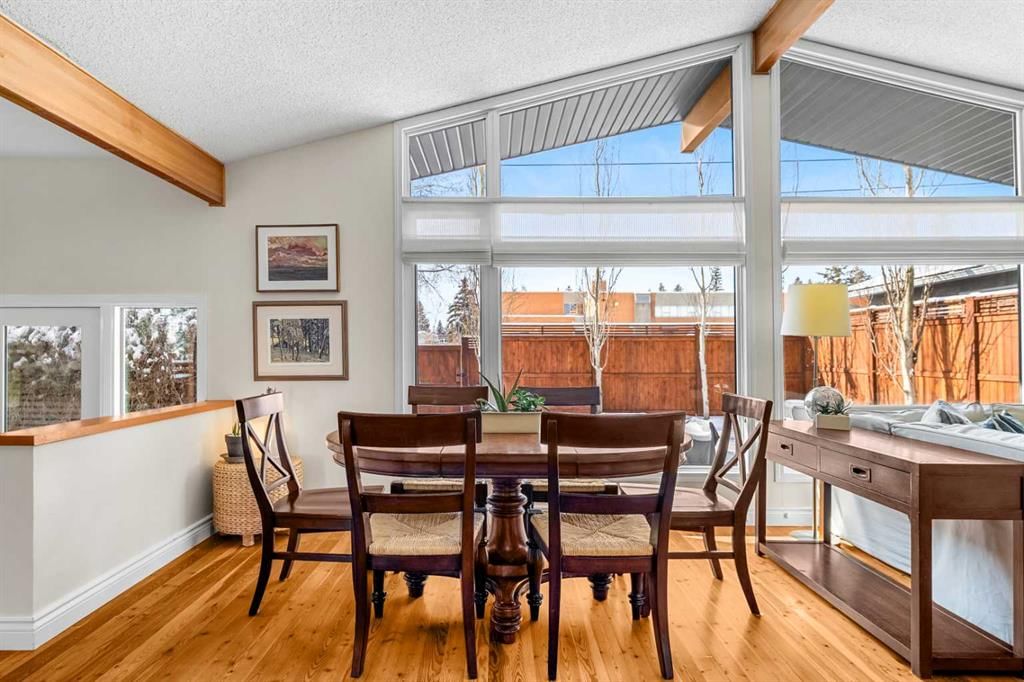 2935 Lindsay Drive SW, Calgary — photo 4 of 50