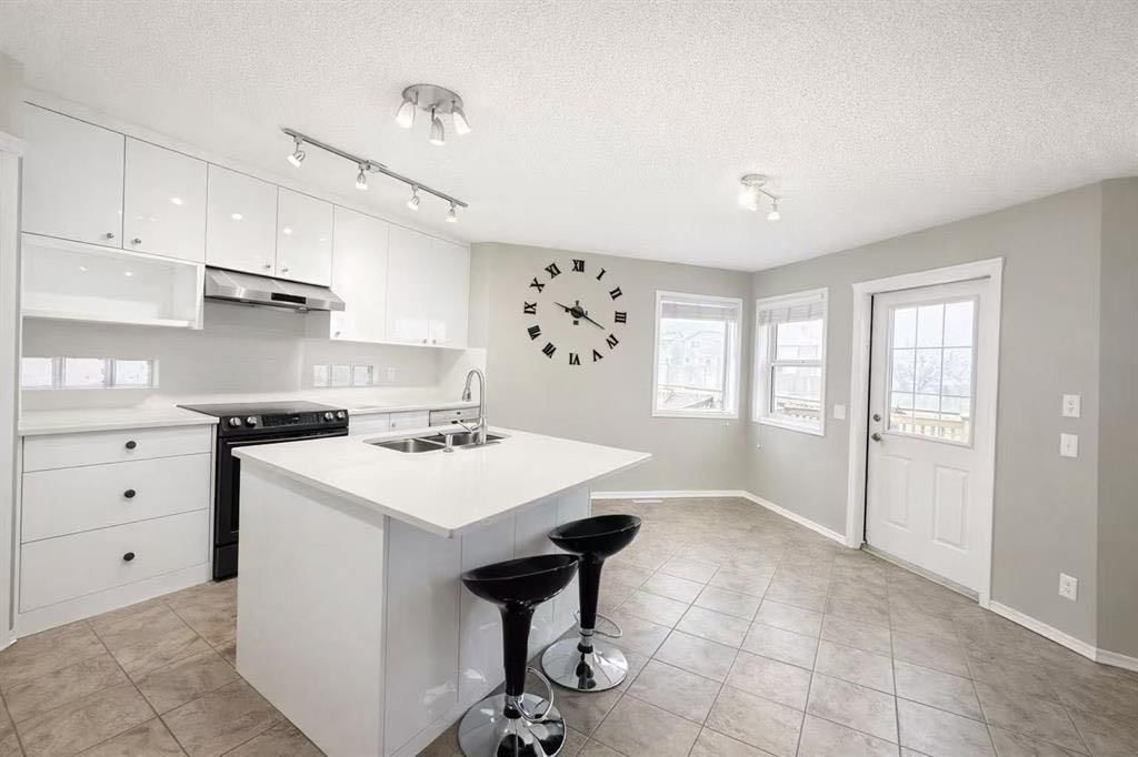 119 Country Hills Heights NW, Calgary — photo 3 of 20