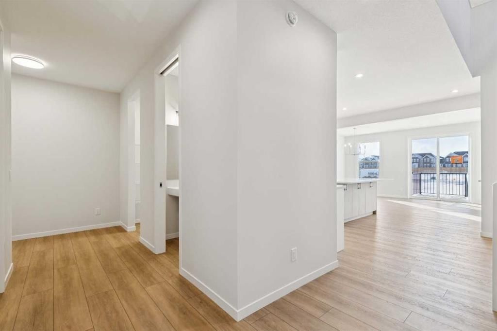 29 Belmont Row SW, Calgary — photo 3 of 36
