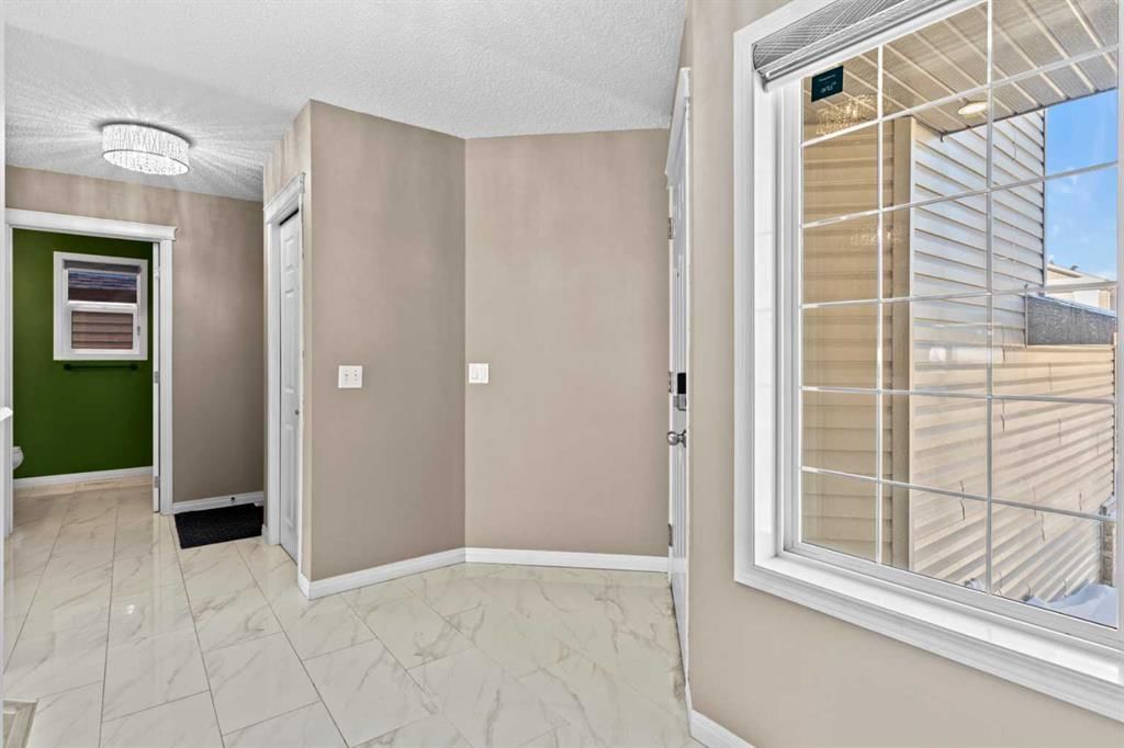 138 Saddlecrest Park NE, Calgary — photo 5 of 49