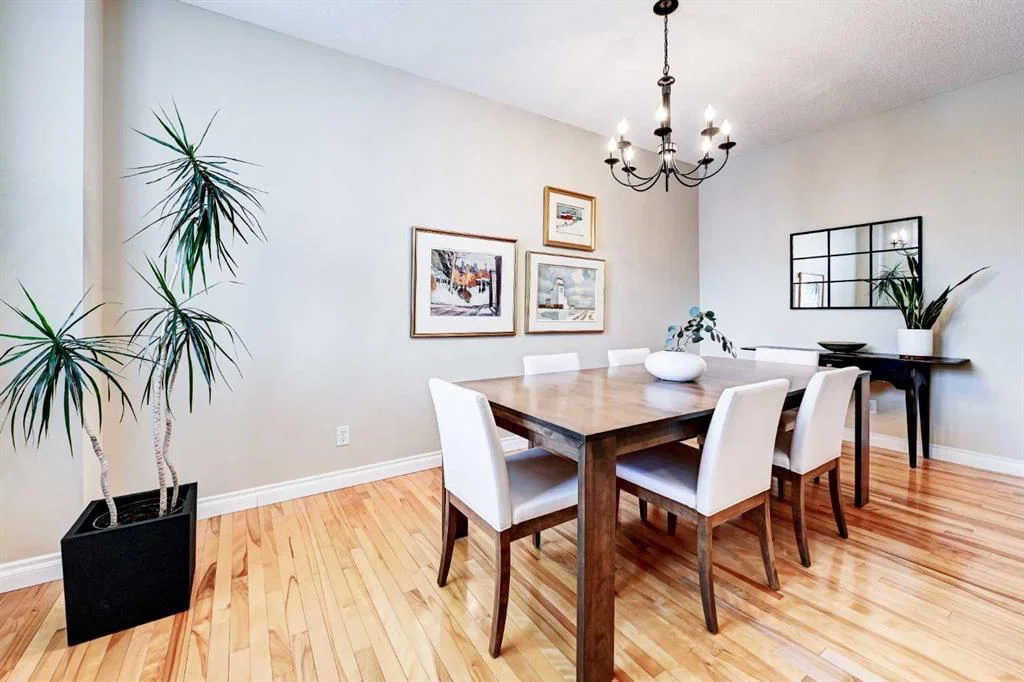 11, 10 St Julien Drive SW, Calgary — photo 5 of 47