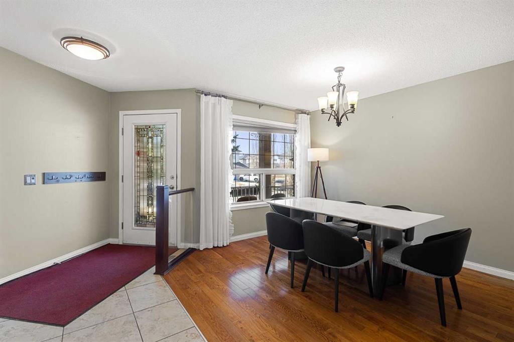 40 Wentworth Close SW, Calgary — photo 4 of 50
