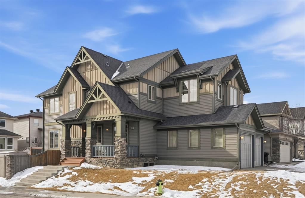 595 Panamount Boulevard NW, Calgary — main listing photo