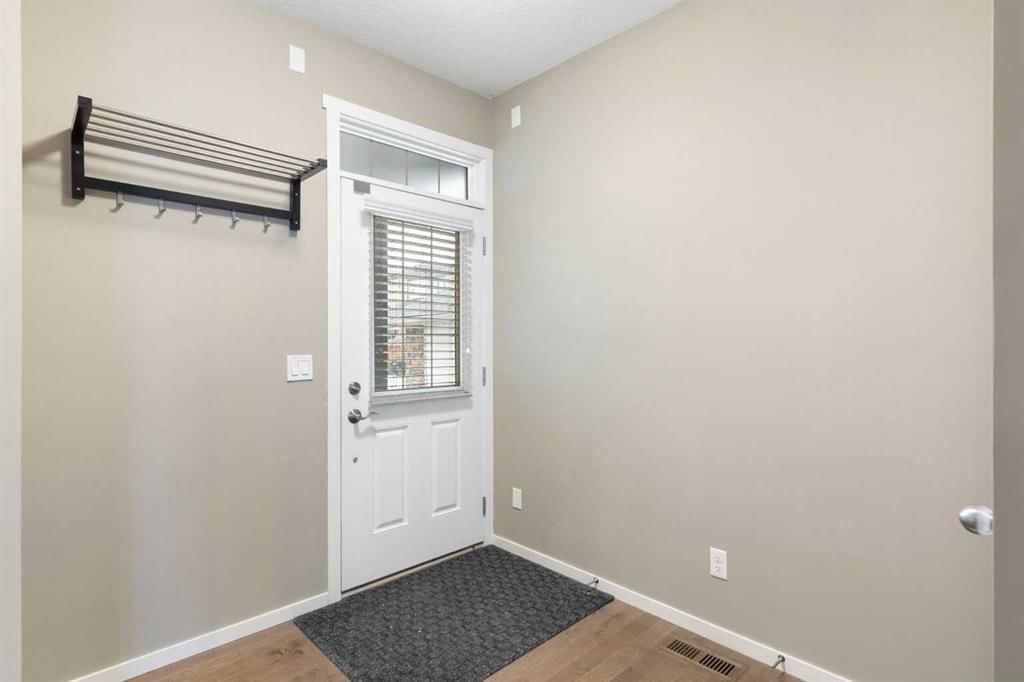 98 Nolanfield Road NW, Calgary — photo 3 of 40