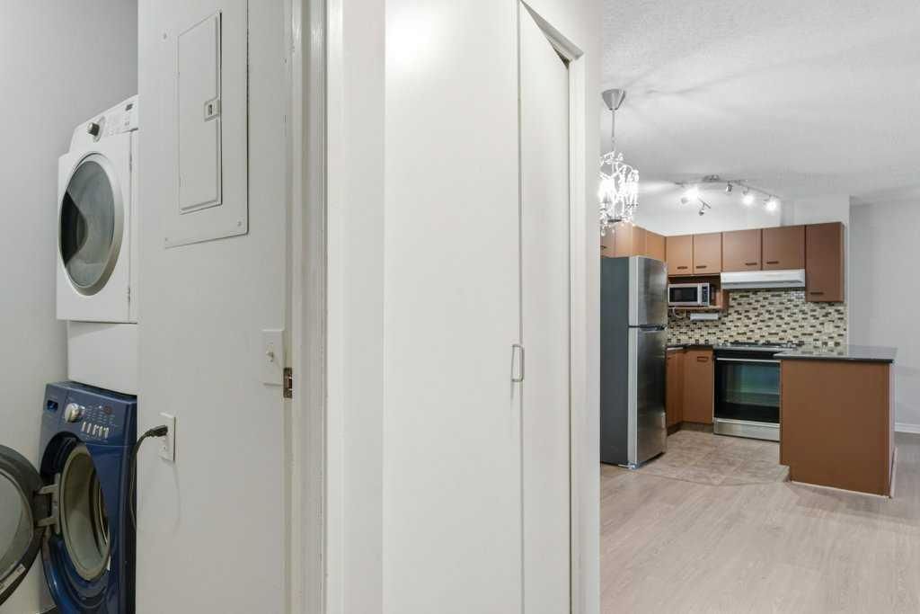 2414 Edenwold Heights NW, Calgary — photo 4 of 39