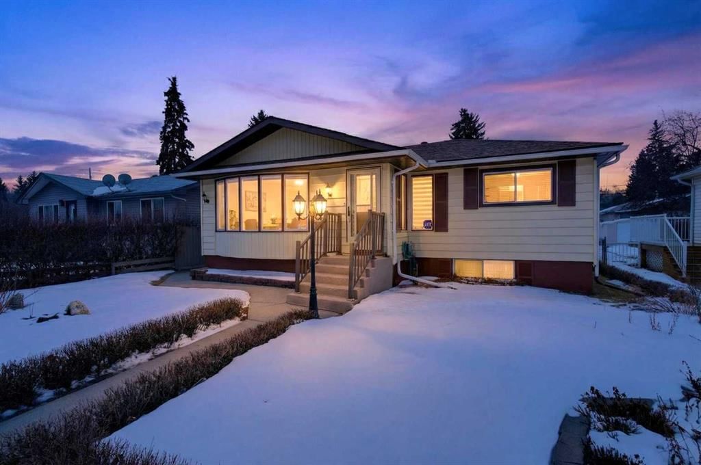 19 Beaupre Crescent NW, Calgary — photo 2 of 50