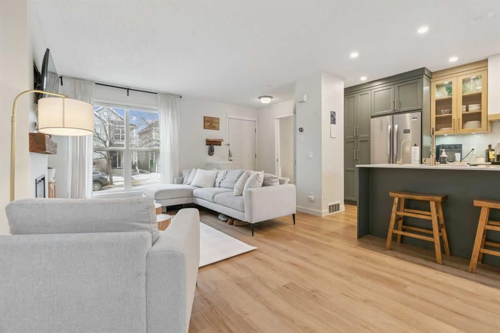 46 Prestwick Rise SE, Calgary — photo 2 of 37