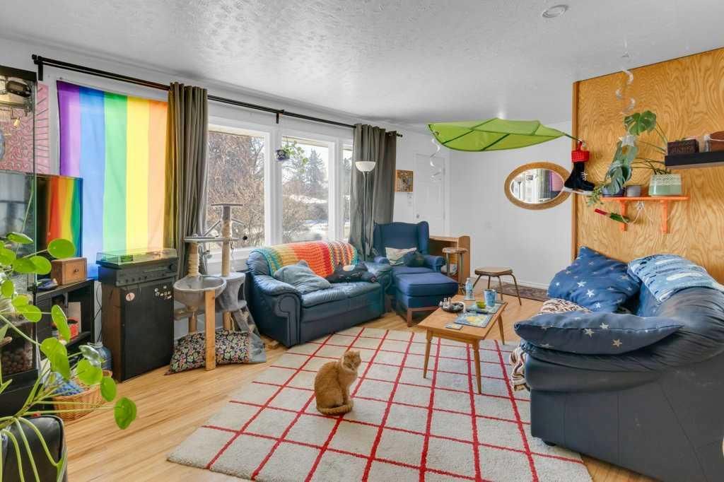 3027 37 Street SW, Calgary — photo 3 of 33