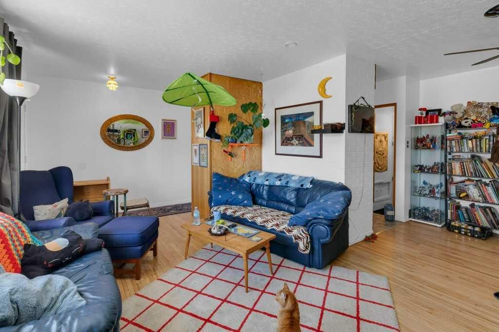 3027 37 Street SW, Calgary — photo 4 of 33