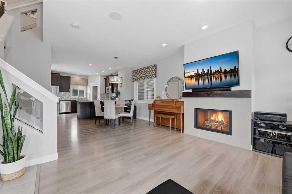 8 Evanscrest Way NW, Calgary — photo 4 of 33