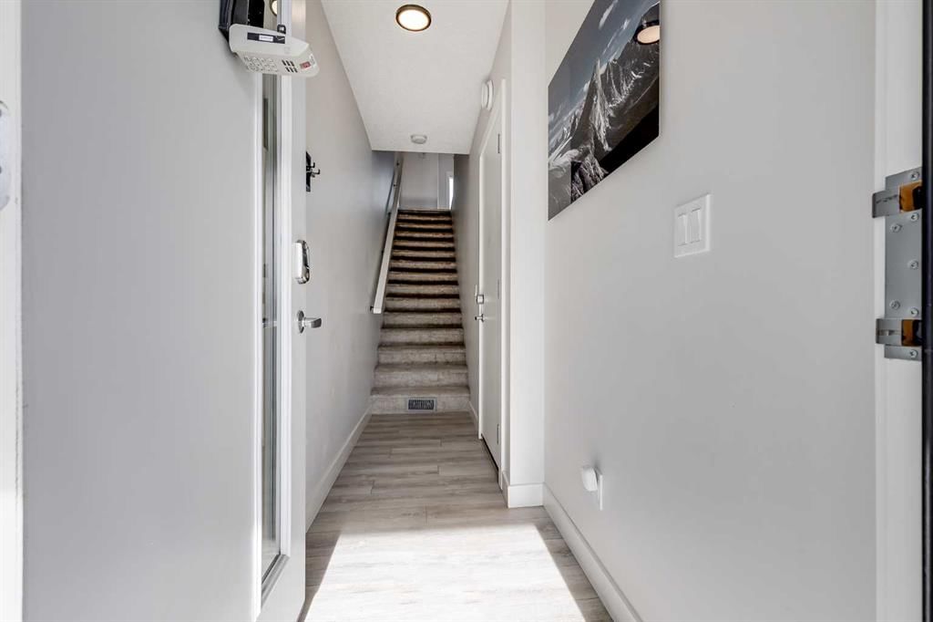 140 Tuscany Summit Square NW, Calgary — photo 3 of 36