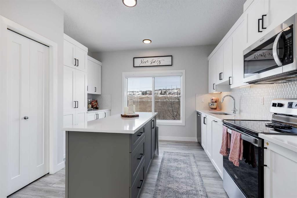 140 Tuscany Summit Square NW, Calgary — photo 5 of 36