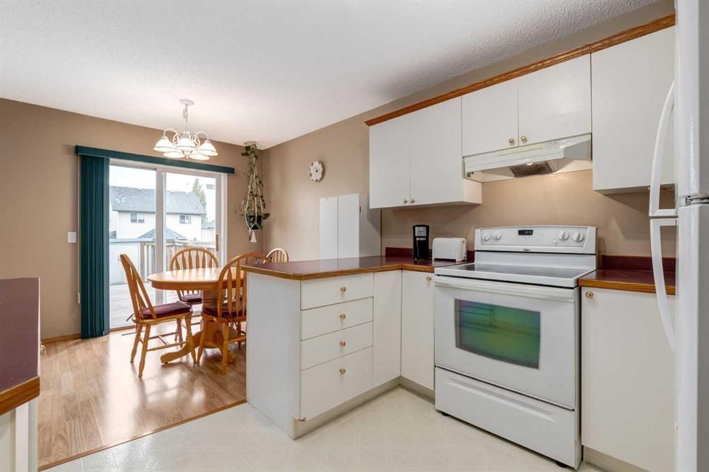 168 Mt Apex Green SE, Calgary — photo 5 of 47